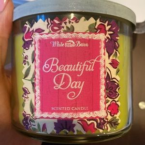 White Barn 3-wick Candle